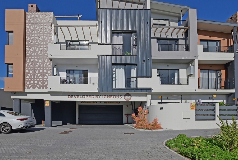 1 Bedroom Property for Sale in Table View Western Cape